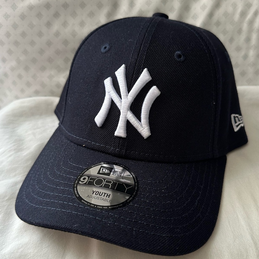 NWT New Era MLB Yankees Youth Hat